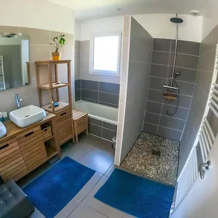 度假居 Maison Piscine Chauffee, Jacuzzi, 3 Ch