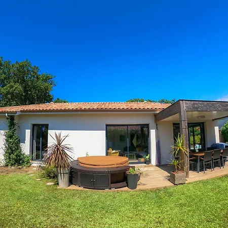 Maison Piscine Chauffee, Jacuzzi, 3 Ch