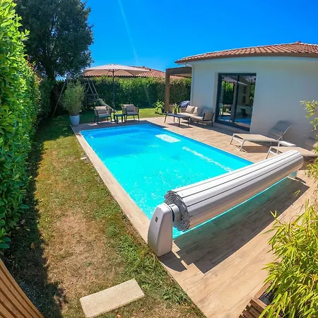 Maison Piscine Chauffee, Jacuzzi, 3 Ch *